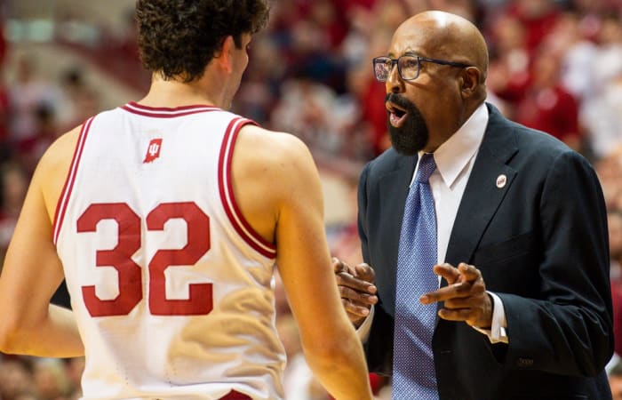 Indiana Head Coach Mike Woodson talks with Trey Galloway (32) during the second half of the Indiana versus Nebraska men's basketball game at Simon Skjodt Assembly Hall on Wednesday, Feb. 21, 2024.